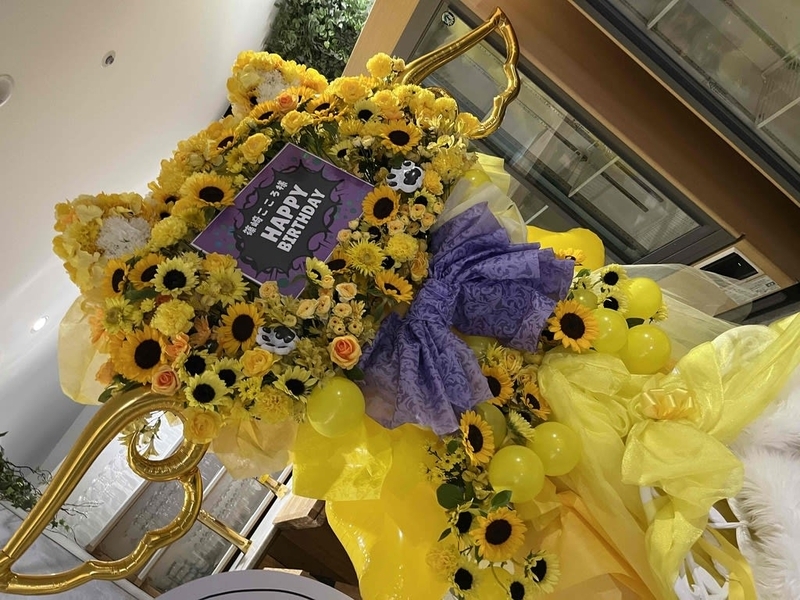 ネコ耳のフラワースタンド花　新宿ホール（新宿国際ビルディング）