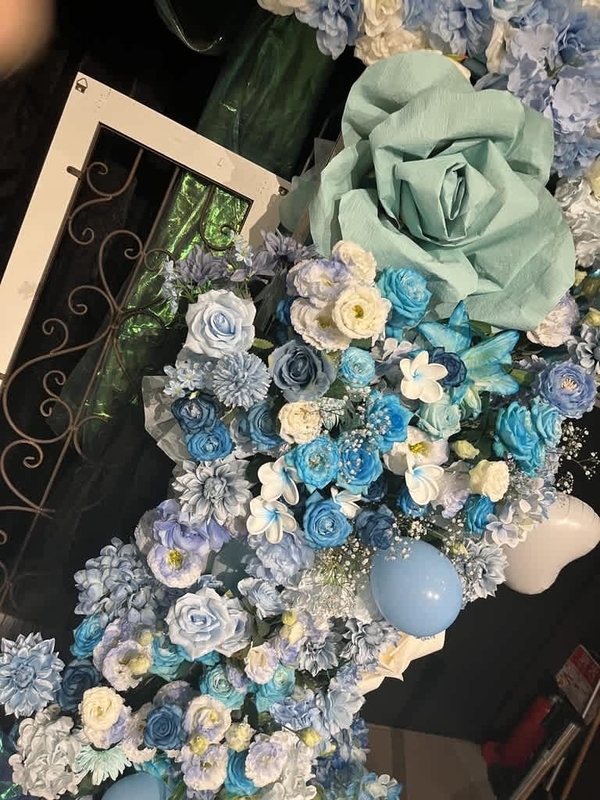 GOTANDA G7　凱旋門風スタンド花　2基連結スタンド