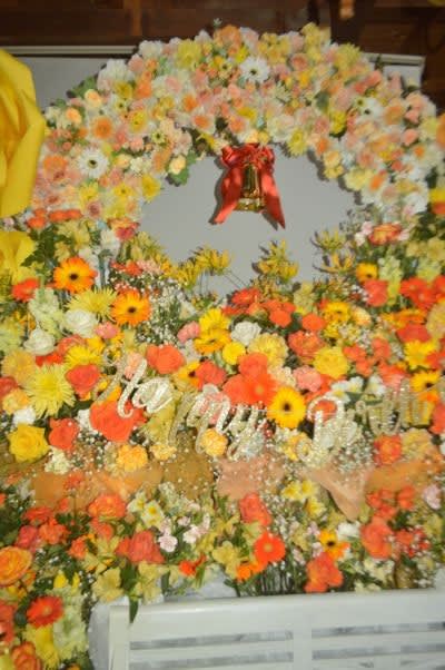 SHINJUKU　WALLY　アーチ、ベンチつきフラスタ