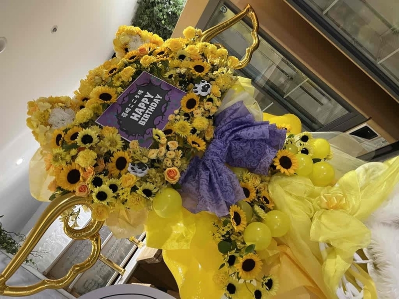 ネコ耳のフラワースタンド花　新宿ホール（新宿国際ビルディング）