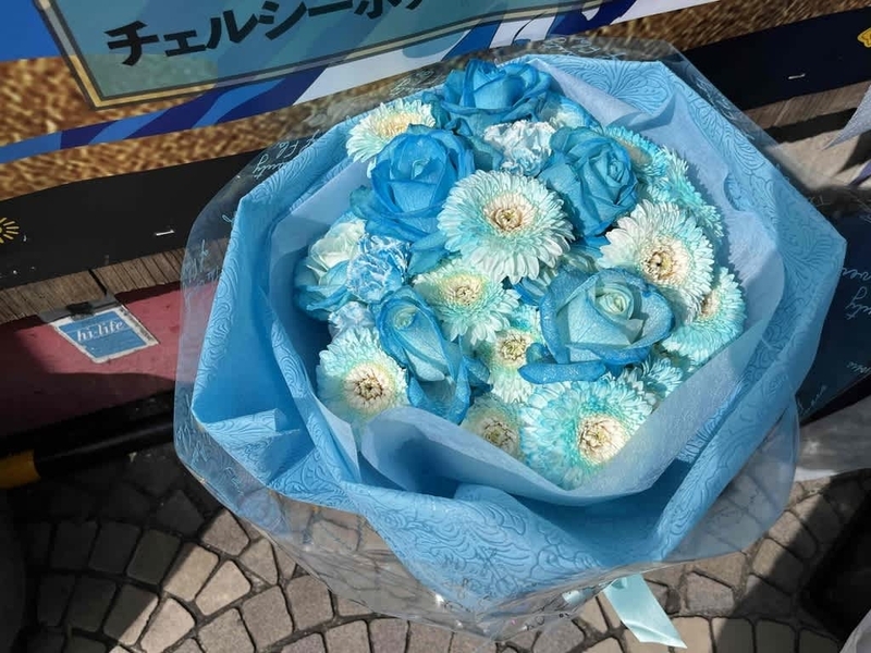 渋谷スターラウンジ　ネコ耳のフラワースタンド