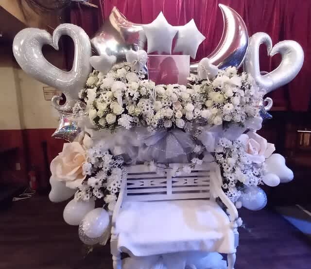 渋谷チェルシーホテルにお届けの連結スタンド花