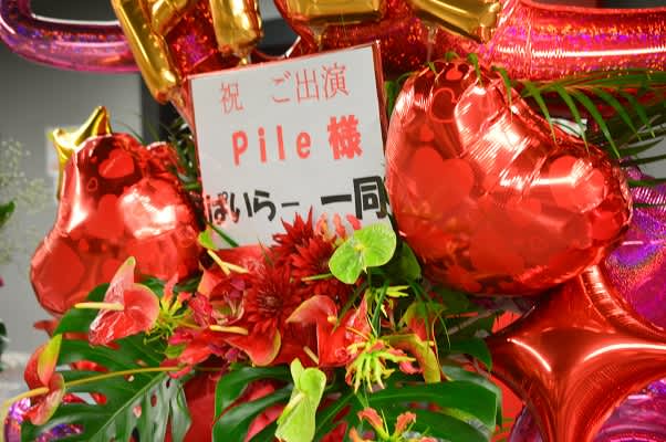 さいたまスーパーアリーナにお届けの２基連結バルーンスタンド