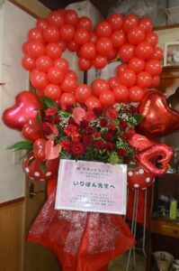初台DOORS 赤メイン ハートバルーンフラスタ