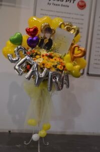 豊洲PIT 黄色メイン コーンスタンド花