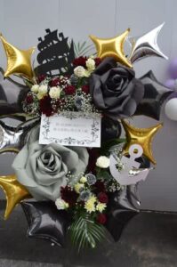 日本武道館　黒とシルバーの2段フラワースタンド