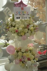 新宿ReNY 白メイン 2段フラワースタンド