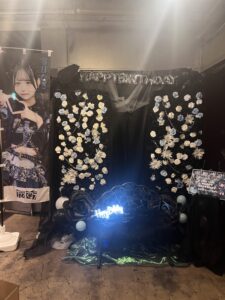 WOMB 黒・白・水色メイン 花壁・ベンチ付き