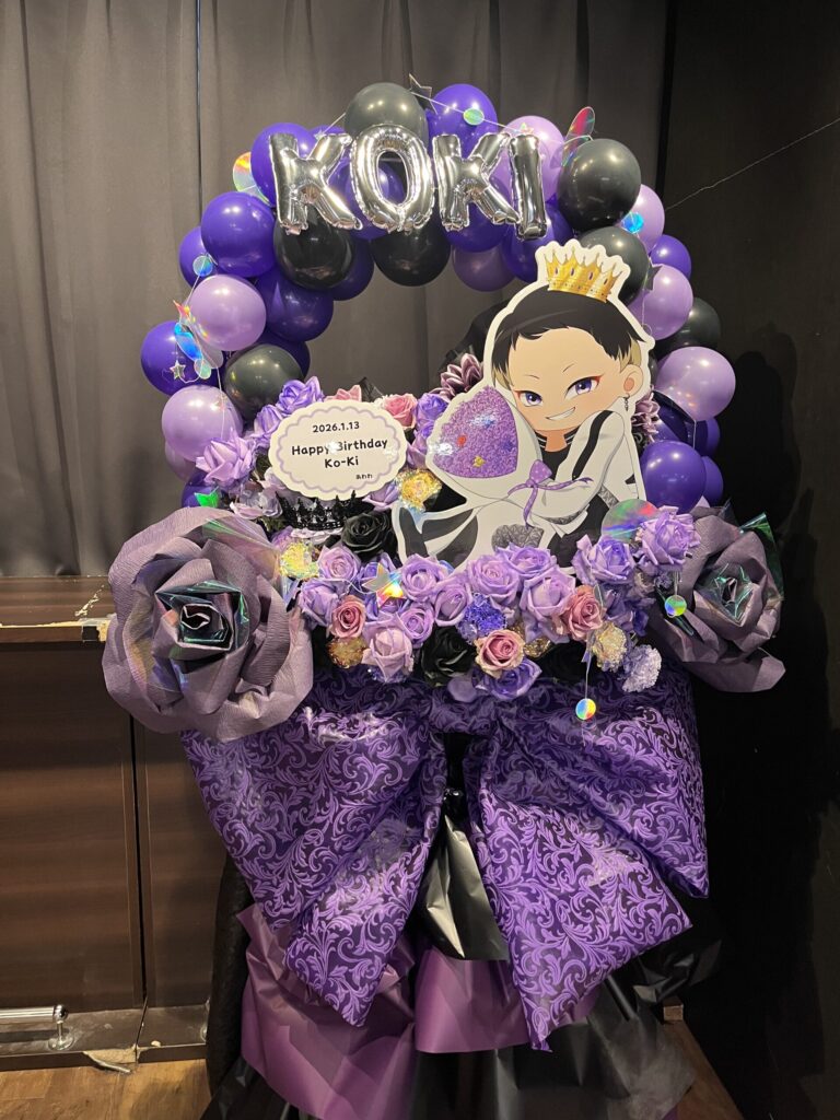 GOTANDA G＋　紫メインのバルーンリースフラスタ