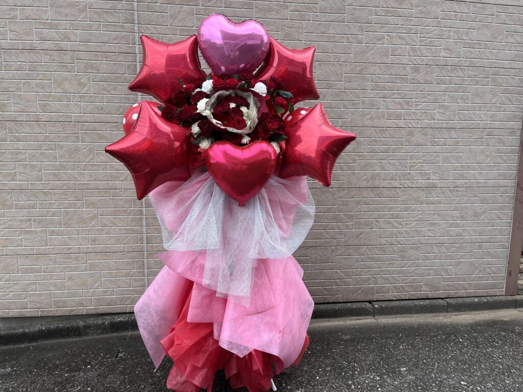 花束付き　赤メイン　フラワースタンド
