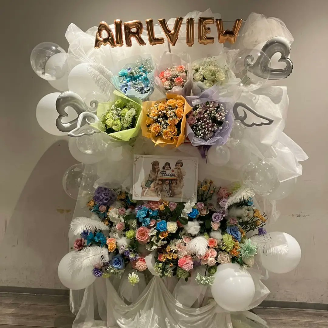 SHIBUYA DESEO　白メイン　6個の花束付き2基連結フラスタ