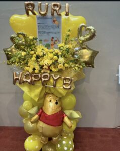 R’sアートコート キャラクターバルーン付き2段スタンド花